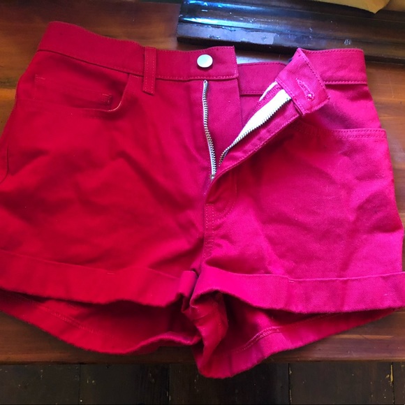 Red short shorts - Picture 1 of 3